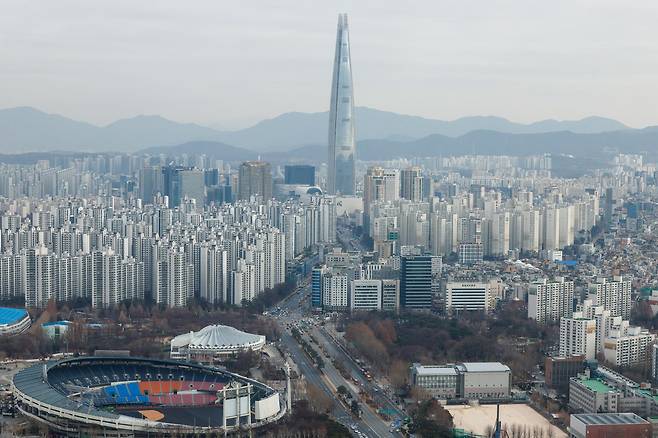 서울 강남구 트레이드타워에서 바라본 도심 아파트 단지. 뉴스1