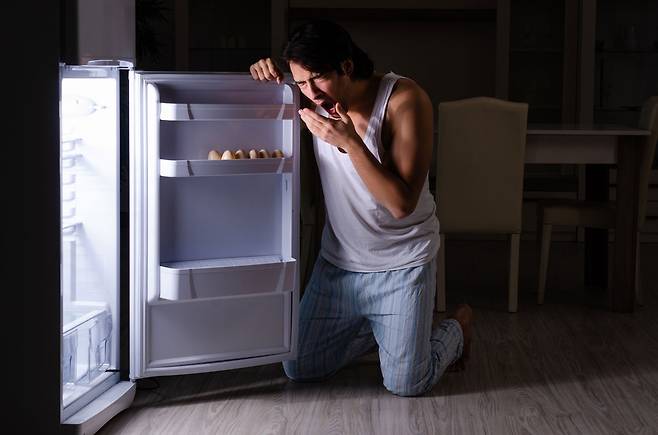 평소처럼 식사해도 쉽게 배고파지고 몸이 허약해지는 등의 변화가 나타난다면 단백질 섭취가 충분한지 되짚어보자./사진=클립아트코리아