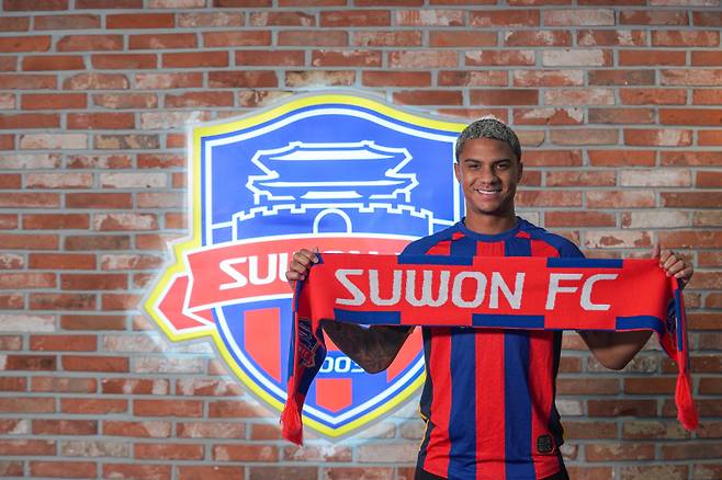 2026시즌을 앞두고 수원FC에 합류한 수비수 델란. 사진=수원FC