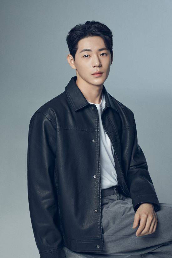 신재하 / 제이와이드컴퍼니