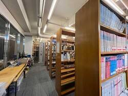 기금을 통해 월간山을 영구적으로 구독하는 한국산악회 도서관. 사무국과 도서관을 겸하고 있으며, 한국산악회 회원이 아니라도 열람 가능하다. 사진 한국산악회 제공