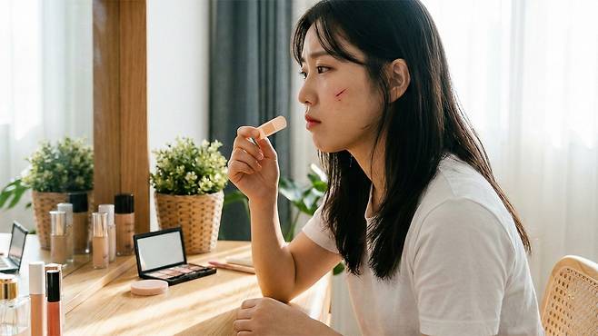 영양결핍·혈액순환 장애는 상처 회복을 지연시킨다|출처: Gemini 생성