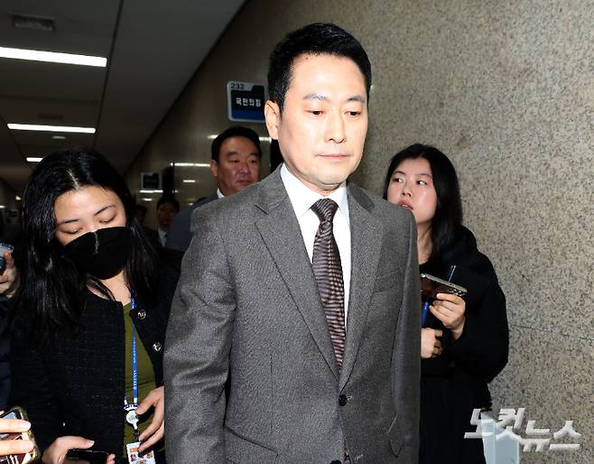 황진환 기자