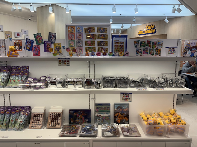 굿즈 공간/사진=김지은 여행+ 기자