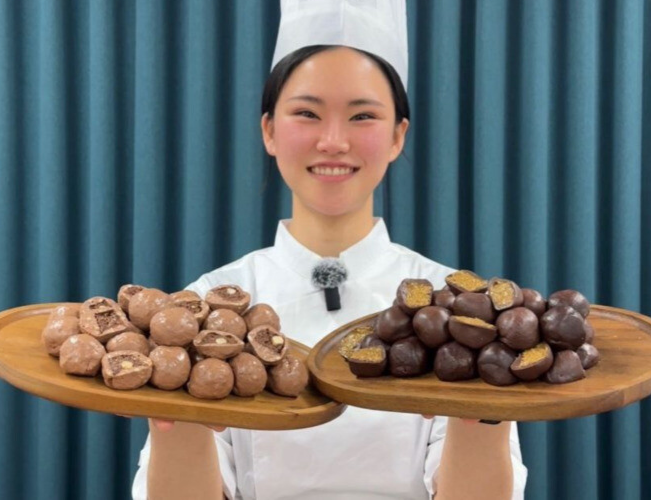 ‘두쫀쿠’(두바이 쫀득 쿠키) 최초 개발자로 알려진 경기 김포 ‘몬트쿠키’의 김나리 제과장. 해군 부사관 출신인 김 제과장은 선임이었던 이윤민(32) 아워포지티비티 대표가 전역 후 창업한 몬트쿠키에 제과장으로 합류, 함께 두쫀쿠를 개발했다. 몬트쿠키 자료