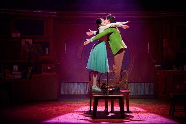 뮤지컬 ‘어쩌면 해피엔딩’ 공연 모습. 부산문화회관 제공