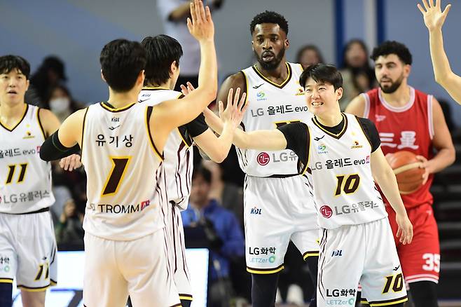 창원 LG 선수단. 사진 | KBL