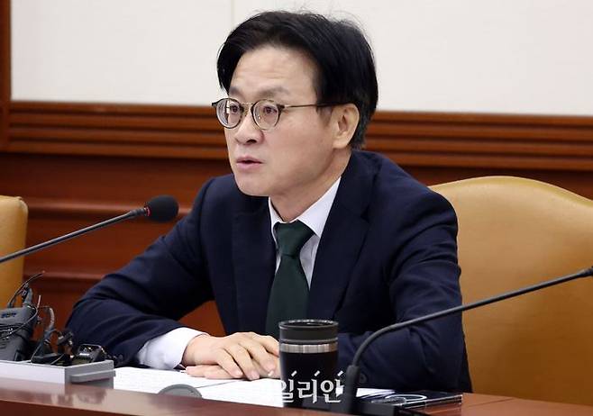 김정관 산업통상부 장관이 4일 오전 서울 종로구 정부서울청사에서 열린 경제관계장관회의에서 발언하고 있다.ⓒ뉴시스