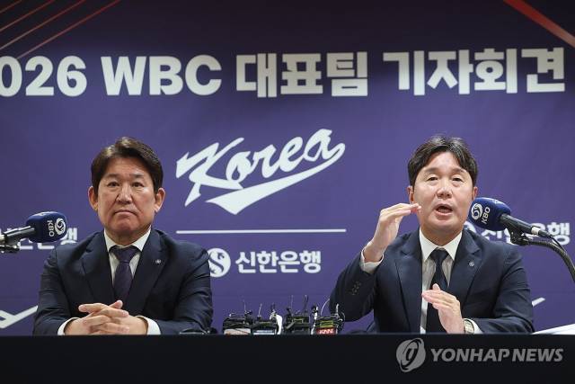 6일 서울 중구 한국프레스센터에서 열린 2026 WBC 대표팀 기자회견에서 류지현 한국 야구 대표팀 감독이 취재진 질문에 답하고 있다. 사진= 연합뉴스 제공.