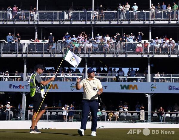 2026년 미국프로골프(PGA) 투어 WM 피닉스 오픈에 출전한 크리스 고터럽(미국)이 1라운드 16번홀에서 경기하는 모습이다. 사진제공=ⓒAFPBBNews = News1 (사진을 무단으로 사용하지 마십시오.)