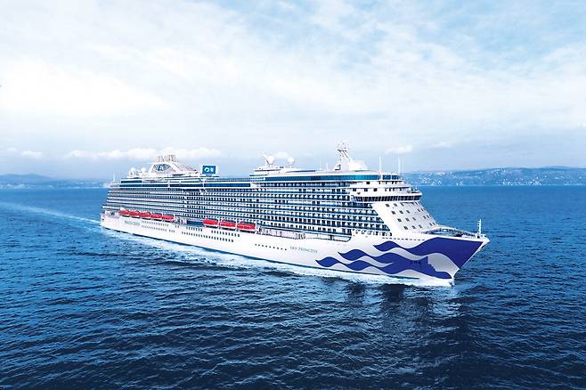 프린세스 마제스틱호 전경.