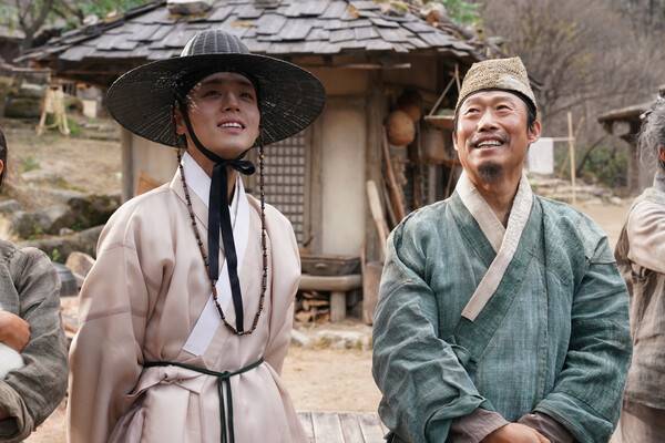 ▲ 영화 '왕과 사는 남자' 스틸컷. 단종과 엄흥도.