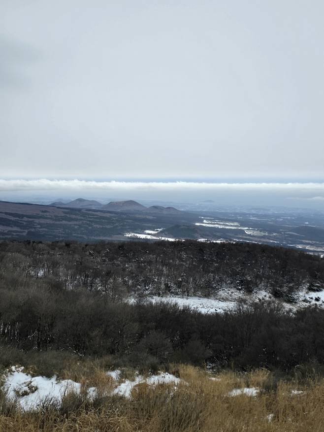 어승생악에서 바라본 한라산