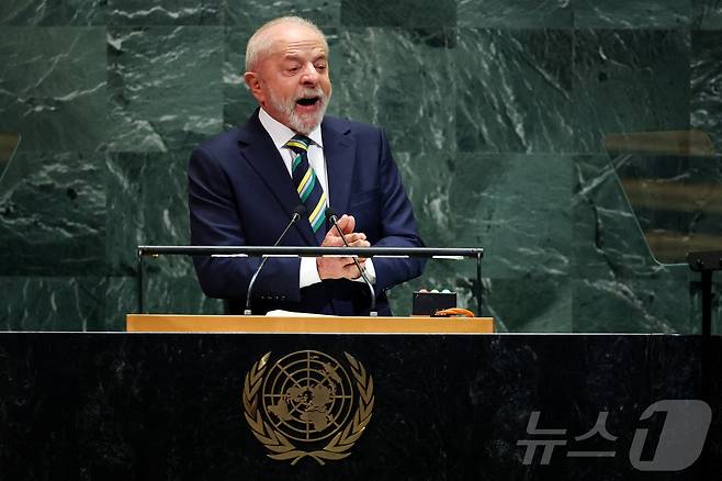 루이스 이나시우 룰라 다시우바 브라질 대통령이 23일(현지시간) 뉴욕 유엔본부에서 열린 제80차 유엔총회에서 연설하고 있다. 2025.9.23 ⓒ 로이터=뉴스1