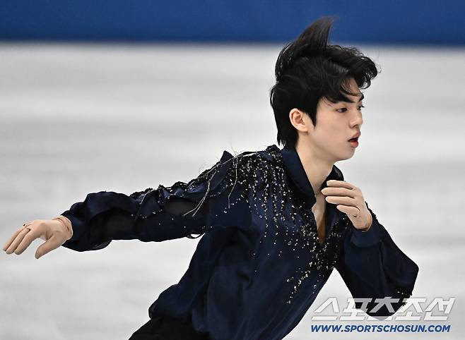 10일 이탈리아 밀라노 아이스스케이팅 아레나에서 피겨스케이팅 남자 싱글 쇼트프로그램 경기가 열렸다. 연기를 펼치고 있는 차준환. 밀라노(이탈리아)=송정헌 기자songs@sportschosun.com/2026.02.10/