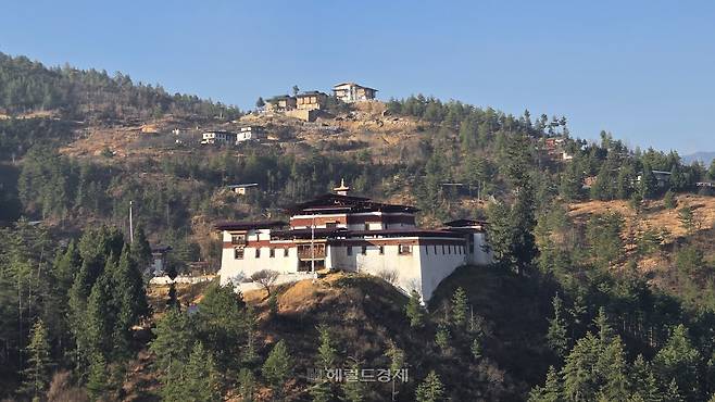 부탄 최초의 종(Dzong, 요새형 사원) ‘심토카종’