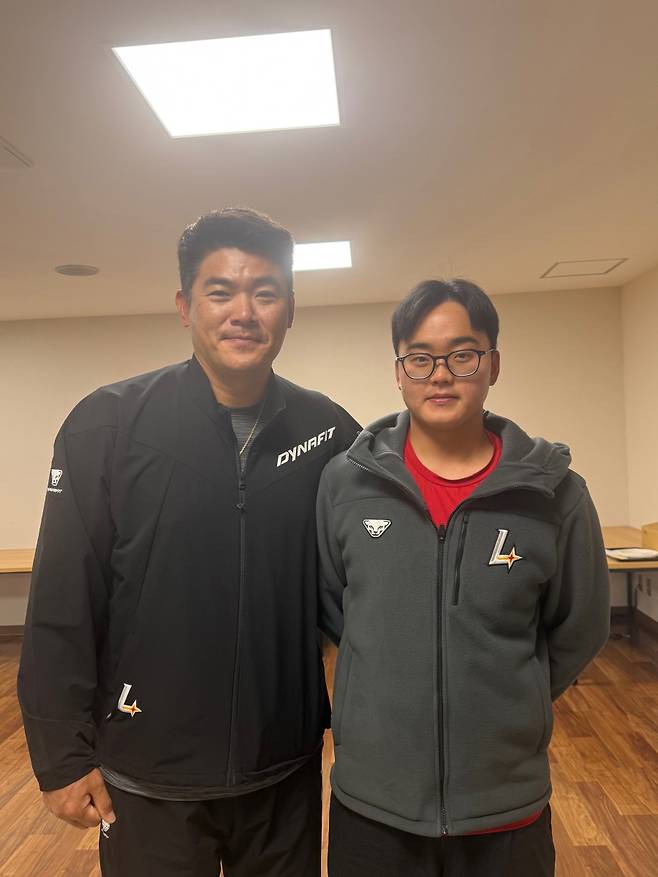 ▲ 노경은 이기순 ⓒSSG 랜더스