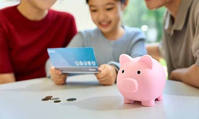 세뱃돈은 분쟁의 소지가 아닌, 가족 간 소통과 경제 교육의 시작점이 되어야 한다. 게티이미지뱅크