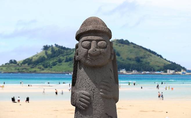 제주 한림읍 금능해수욕장. 제주지역 외국인 자본 유입은 2014~2016년 정점 이후 감소세를 보이고 있다. /사진=뉴시스