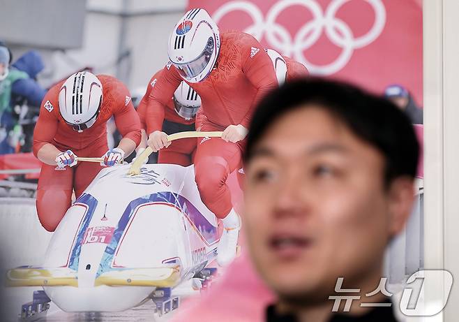 원윤종 IOC 선수위원 후보가 14일 서울 송파구 대한봅슬레이스켈레톤연맹 사무실에서 뉴스1과 인터뷰하고 있다. 2026.1.14 ⓒ 뉴스1 구윤성 기자