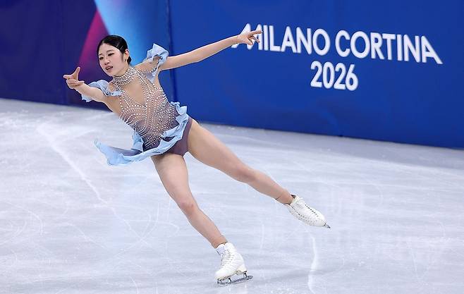 이해인이 18일(한국시간) 이탈리아 밀라노 아이스스케이팅 아레나에서 열린 2026 밀라노·코르티나담페초 동계올림픽 피겨 스케이팅 여자 싱글 쇼트 프로그램에서 연기를 펼치고 있따. 뉴스1