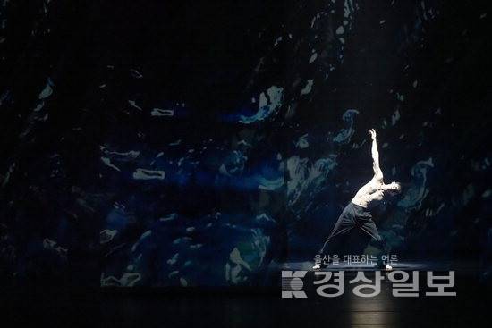 ▲ 울산 문화예술계에 공짜 티켓, 관객 동원이 빈번한 가운데 일정 수준 이상의 과도한 할인은 수요를 억제하는 부정적 요인으로 작용할 수 있다는 분석 자료가 나왔다. 공연 사진은 기사와 연관 없음.