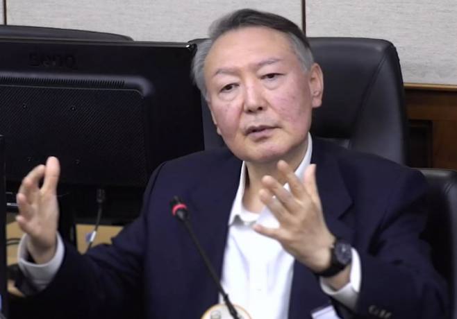 윤석열 전 대통령이 지난해 12월26일 서울 서초구 중앙지방법원에서 열린 1심 결심 공판에서 최후 진술을 하고 있다. / 사진=서울중앙지법