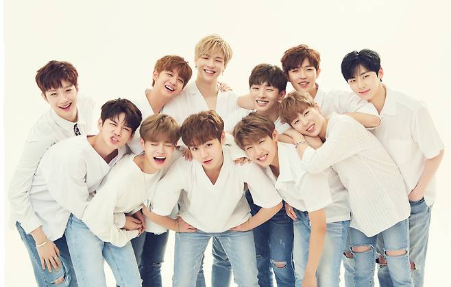 워너원, 워너원(Wanna One), 강다니엘, 박지훈, 이대휘, 김재환, 옹성우, 박우진, 라이관린, 윤지성, 황민현, 배진영, 하성운