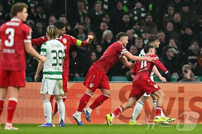 셀틱은 20일(한국시간) 열린 슈투트가르트와 2025-26 UEFA 유로파리그 16강 플레이오프 1차전에서 1-4로 대패했다. ⓒ AFP=뉴스1