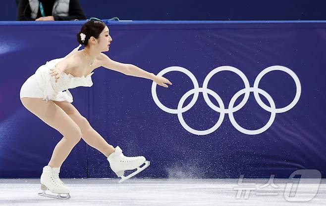 피겨 신지아가 19일(현지시간) 이탈리아 밀라노 아이스스케이팅 아레나에서 열린 2026 밀라노·코르티나담페초 동계올림픽 피겨 스케이팅 여자 싱글 프리 스케이팅에서 연기를 펼치고 있다. 2026.2.20 ⓒ 뉴스1 김진환 기자