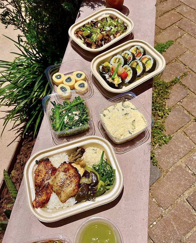 Banchan and dosirak sold in Perilla (Instagram, @_perilla.la)