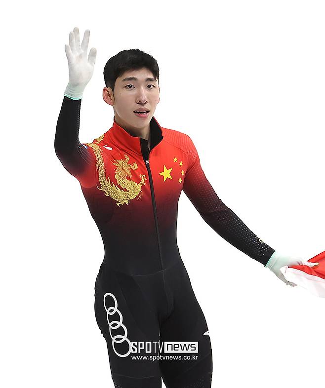 ▲ 린샤오쥔은 단 하나의 메달도 건지지 못한 채 무관의 불명예를 안고 중국으로 돌아가게 됐다. 큰 기대 속에서도 개인전에서 모두 준결승조차 오르지 못해 아쉬움을 크게 남겼다. ⓒ곽혜미 기자