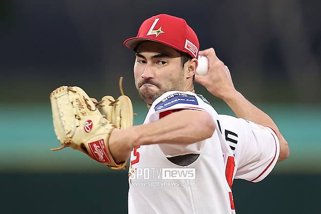 ▲ 지난해보다 훨씬 더 빠른 페이스로 시즌을 준비하고 있는 미치 화이트ⓒ곽혜미 기자