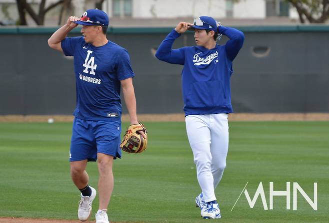 (토미 에드먼(왼쪽)과 김혜성)