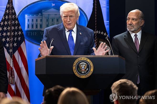 트럼프 미국 대통령 (워싱턴DC EPA=연합뉴스) 20일(현지시간) 미국 백악관에서 도널드 트럼프 대통령이 미 연방대법원의 상호관세 위법 판결에 대해 입장을 밝히고 있다.