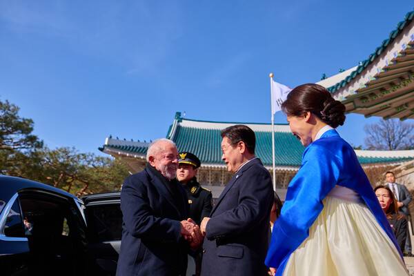 한상균 기자 = 이재명 대통령이 23일 청와대에서 국빈 방한한 루이스 이나시우 룰라 다시우바 브라질 대통령을 영접하고 있다. 2026.2.23 [청와대 제공. 연합뉴스