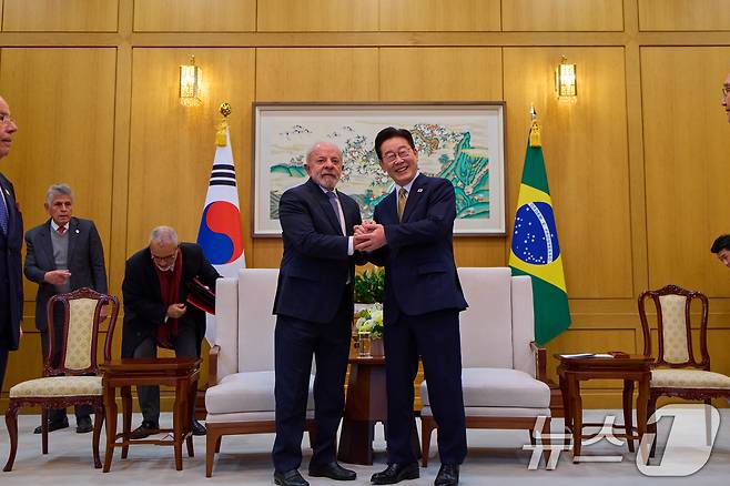 이재명 대통령과 루이스 이나시우 룰라 다시우바 브라질 대통령이 23일 청와대에서 소인수회담을 하고 있다.(청와대 제공. 재판매 및 DB 금지) 2026.2.23 ⓒ 뉴스1 허경 기자
