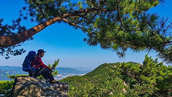 서울 수락산을 오른 이동운씨.