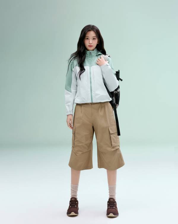 네파 26SS 마운틴 웨어 화보 모델 안유진. ⓒ네파