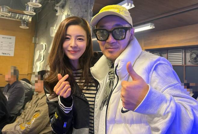 이하늘 곱창집이 구청 단속을 받은 사실이 뒤늦게 알려졌다. /사진=김규리 인스타그램 갈무리