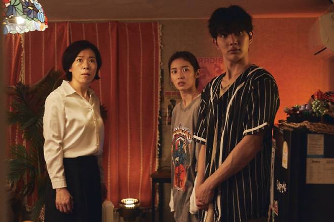 영화 '매드 댄스 오피스'의 한 장면.(사진=디스테이션)