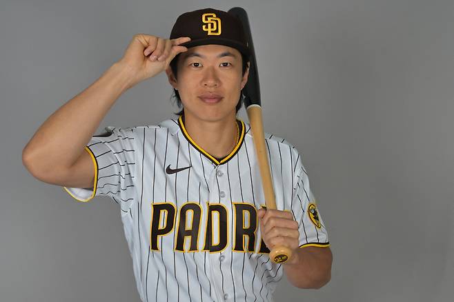 Feb 18, 2026; Peoria, AZ, USA; San Diego Padres Sung-Mun Song (24) during spring training photo day. Mandatory Credit: Jayne Kamin-Oncea-Imagn Images
<저작권자(c) 연합뉴스, 무단 전재-재배포, AI 학습 및 활용 금지>