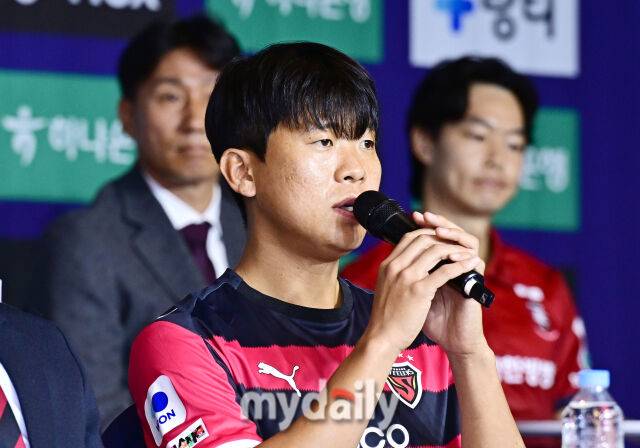 포항 스틸러스 전민광이 25일 서울 서대문구 스위스 그랜드 호텔에서 진행된 하나은행 2026 K리그 개막 미디어데이에 참석했다./스위스그랜드호텔=한혁승 기자