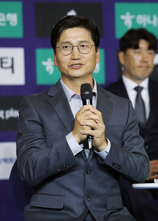 전북 현대 정정용 감독이 25일 서울 서대문구 스위스 그랜드호텔 컨벤션센터에서 열린 ‘하나은행 K리그 2026 개막 미디어데이’에서 출사표를 밝히고 있다. 연합뉴스