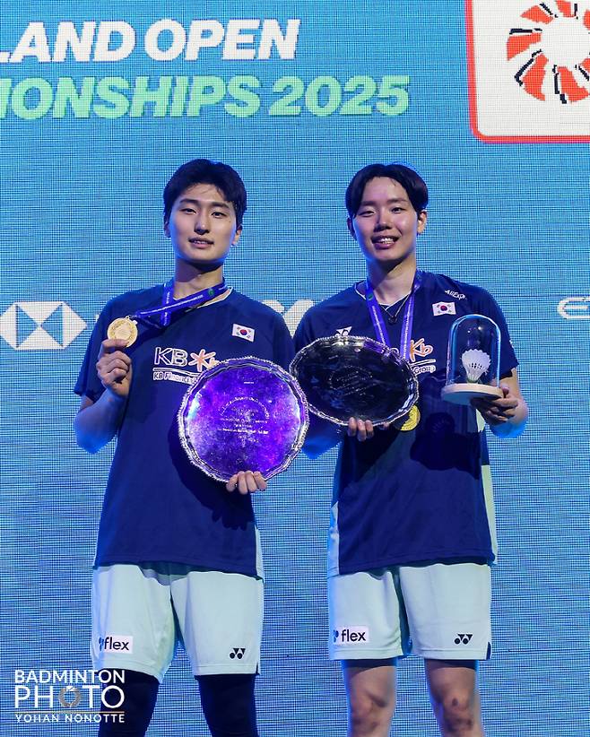 2025년 전영오픈에서 우승한 서승재(오른쪽)-김원호. 사진제공=대한배드민턴협회