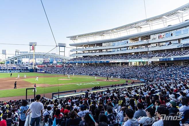 ▲ 관중으로 가득찬 창원NC파크 ⓒ NC 다이노스