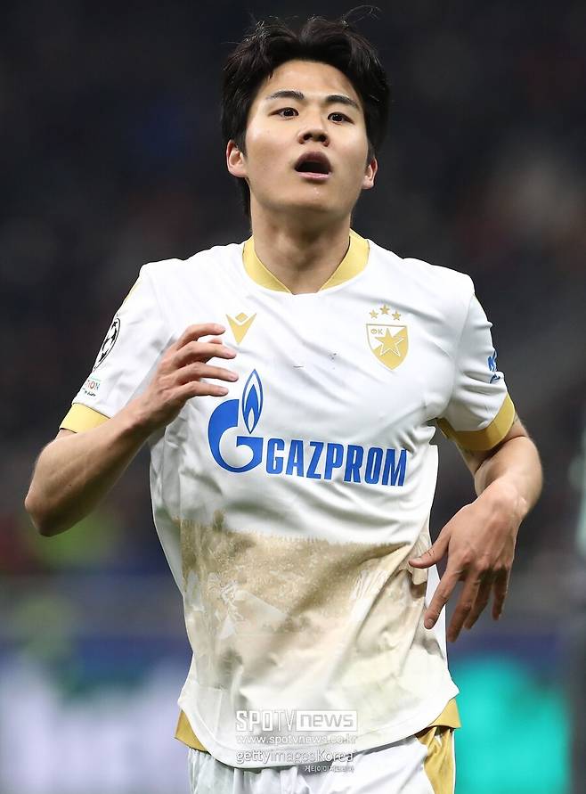 ▲ 설영우는 2024년 K리그를 떠나 유럽 무대로 적을 옮겼다. 설영우가 선택한 팀은 황인범이 뛰고 있던 츠르베나 즈베즈다. 츠르베나 즈베즈다는 설영우 영입에 150만 유로를 투자했고, 설영우는 1년 반 동안 67경기 7골 14도움이라는 눈부신 활약으로 절대적 신뢰를 받았다.