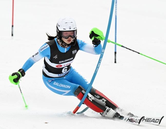 제107회 전국동계체육대회(동계체전) 최우수선수(MVP)로 선정된 알파인스키 김소희