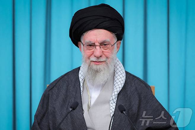 이란 최고지도자 아야톨라 알리 하메네이 ⓒ 로이터=뉴스1