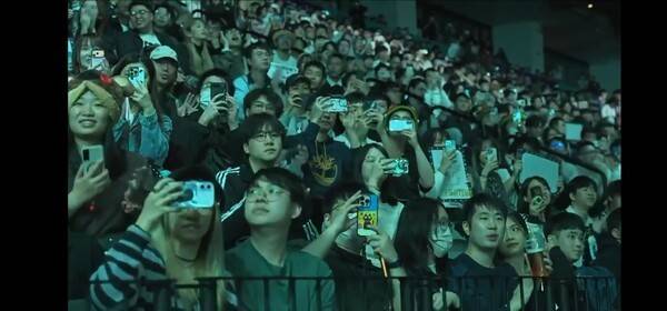 28일 홍콩 카이탁 아레나에서 열린 '2026 LCK컵' 대회 최종 결승 진출전 2세트에서 BNK 피어엑스가 디플러스 기아를 상대로 2연승을 내달리며 결승 진출에 단 한 걸음만을 남겼다. (BNK 피어엑스 & DK =2:0). /사진=네이버 치지직 라이브영상 캡처